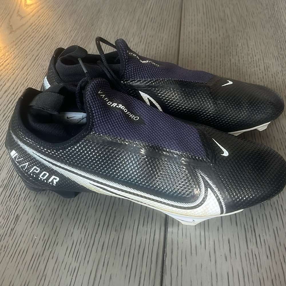 Nike football cleats VAPOR R360 PRO - men’s size 10, black, navy and white